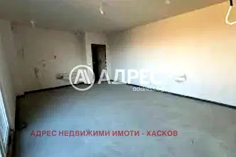 Многостаен апартамент в Хасково, Каменни