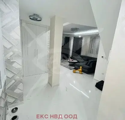 Снимка 4 — Многостаен апартамент в Пловдив, Кършияка