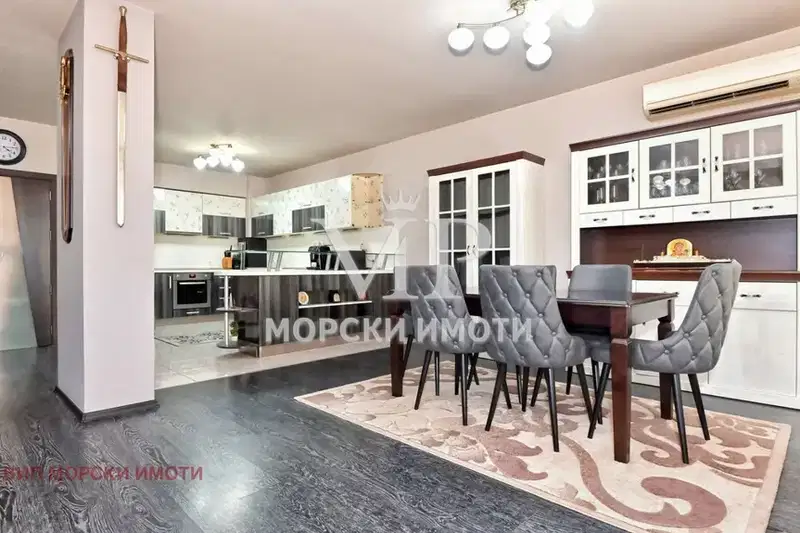 4-bedroom apartment in Burgas, Lazur