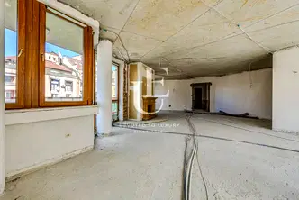 Многостаен апартамент в София, Лозенец