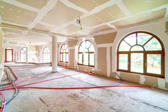4-стаен апартамент с двор и фитнес в Лозенец, София