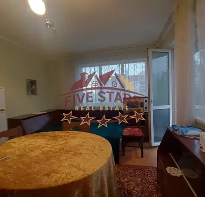 Снимка 5 — Многостаен апартамент в Добрич, Строител