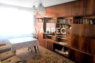 Многостаен апартамент в Раз, Варош
