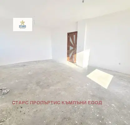 Снимка 2 — Четиристаен апартамент с голяма тераса и морска панорама във Виница, Варна