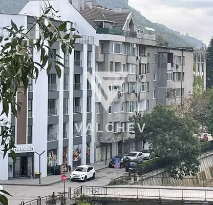 Photo 2 — 4-bedroom apartment in Oblast Varna, Provadiya