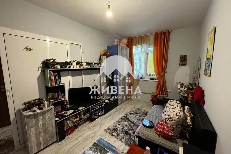 Двустаен апартамент в Добрич, Център