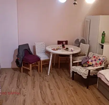 Снимка 4 — Двустаен апартамент с обзавеждане в Цветен квартал, Варна