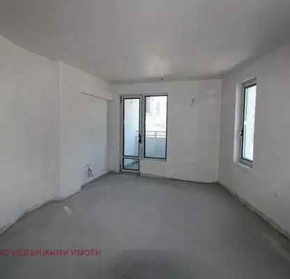 Снимка 2 — Двустаен апартамент в Пловдив, Кършияка