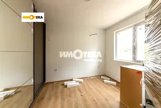 Двустаен апартамент с тераса в м-т Пчелина, Варна