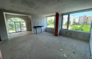 Двустаен апартамент в Монтана, Младост 2