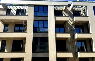 Двустаен апартамент с тераса в нова сграда в Остромила, Пловдив