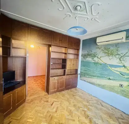 Снимка 5 — Двустаен апартамент в Шумен, Пазара