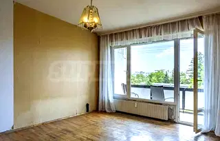 Двустаен апартамент в София, Сухата река