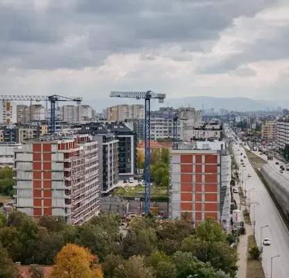 Снимка 2 — 2-стаен апартамент с югозападно изложение в Връбница 2, София