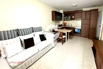 Двустаен апартамент в Бургас, Созопол