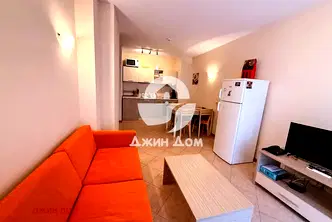 Двустаен апартамент в Бургас, к.к. Слънчев бряг