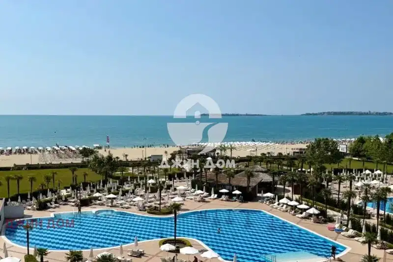 Двустаен апартамент в Бургас, к.к. Слънчев бряг