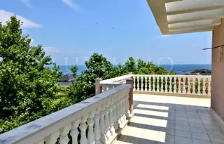 Двустаен апартамент в Бургас, с. Лозенец