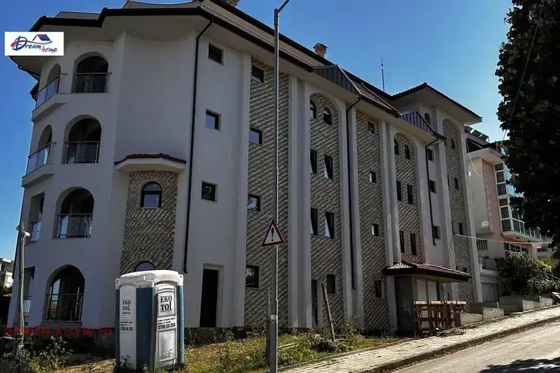 Двустаен апартамент във Варна, Бяла