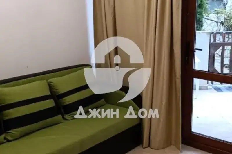 Едностаен апартамент в Свети Влас с тераса и паркинг