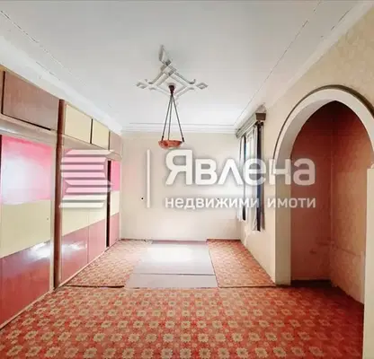 Снимка 3 — Етаж от къща в Ямбол, Център