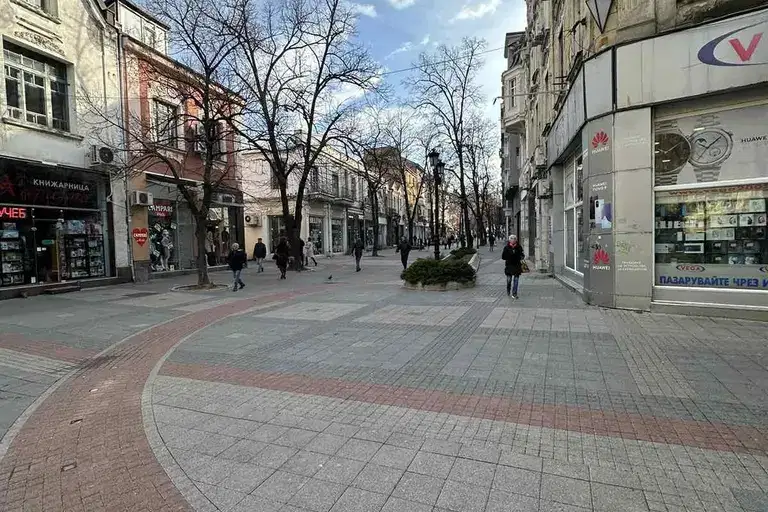 Етаж от къща с таван в Център, Малката Главна, Пловдив