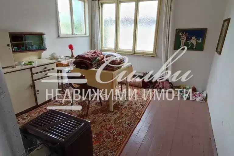 Етаж от къща в Шумен, Добруджански