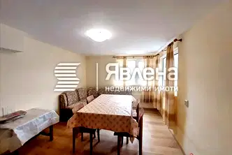 Етаж от къща в Ямбол, Каргон