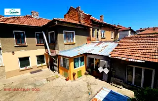 Етаж от къща в Ловеч, Широк център