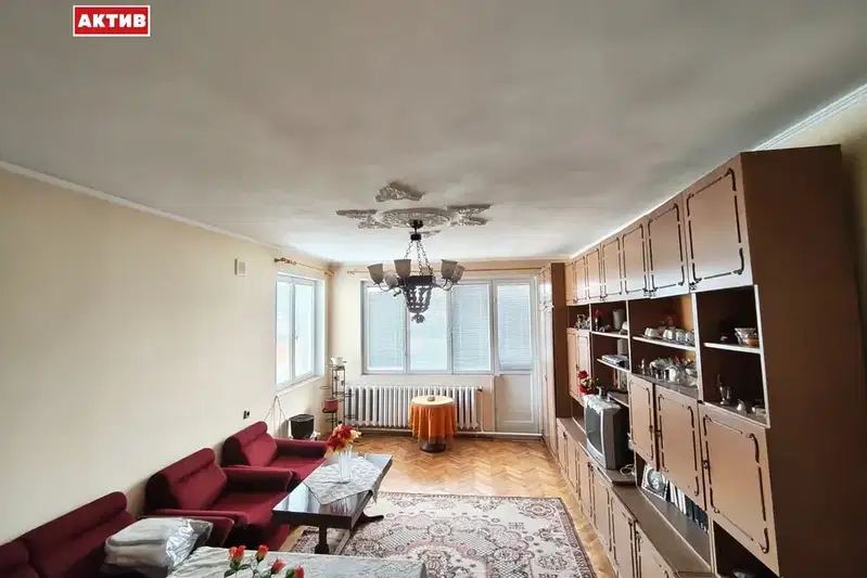 Етаж от къща в Търговище, Вароша