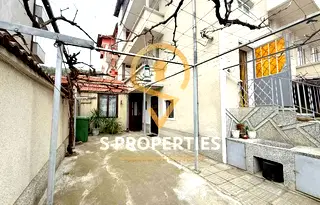 Етаж от къща в Бургас, Обзор