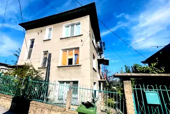 Етаж от къща в Монтана, Лом
