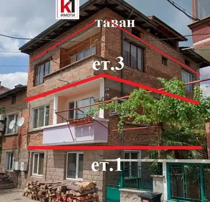 Photo 2 — Floor of House in Oblast Pazardjik, Peshtera