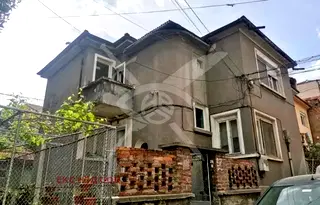 Етаж от къща в Пловдив, Асенов