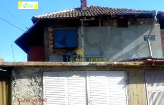 Етаж от къща във Велико Търново, с. Първомайци