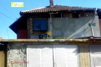 Етаж от къща във Велико Търново, с. Първомайци