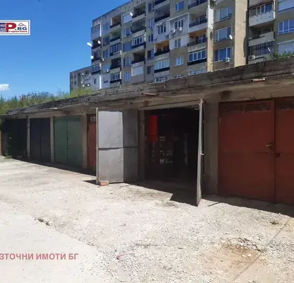 Photo 5 — Garage in Dobrich, Balik