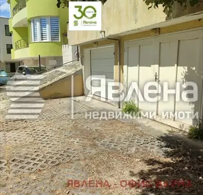Photo 2 — Garage/Parking in Varna, Briz