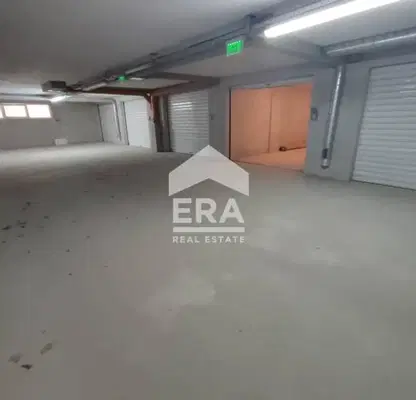 Photo 2 — Garage/Parking in Varna, Briz