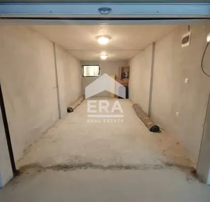 Photo 4 — Garage/Parking in Varna, Briz