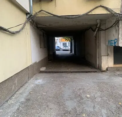 Photo 2 — Garage/Parking in Ruse, Centyr