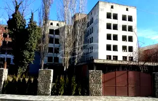 Хотел в Ловеч, Угърчин