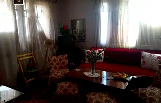 Къща в Нови Искър