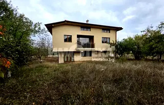 Къща в с. Волуяк