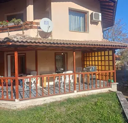 Photo 2 — House in Lozen