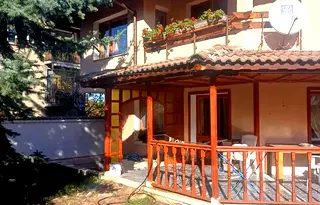 Къща в с. Лозен