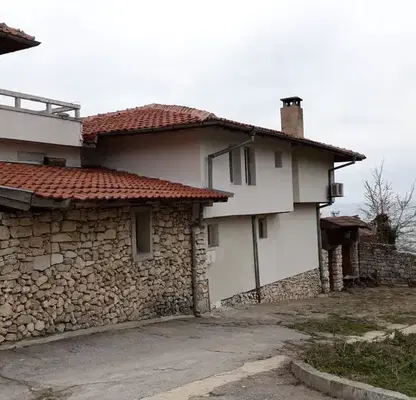 Снимка 2 — Къща във Варна, Бриз