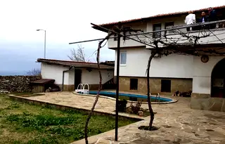 Къща във Варна, Бриз