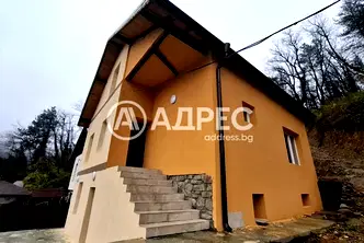 Къща в Габрово, Център