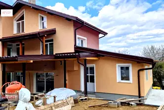 Къща в Габрово, Център